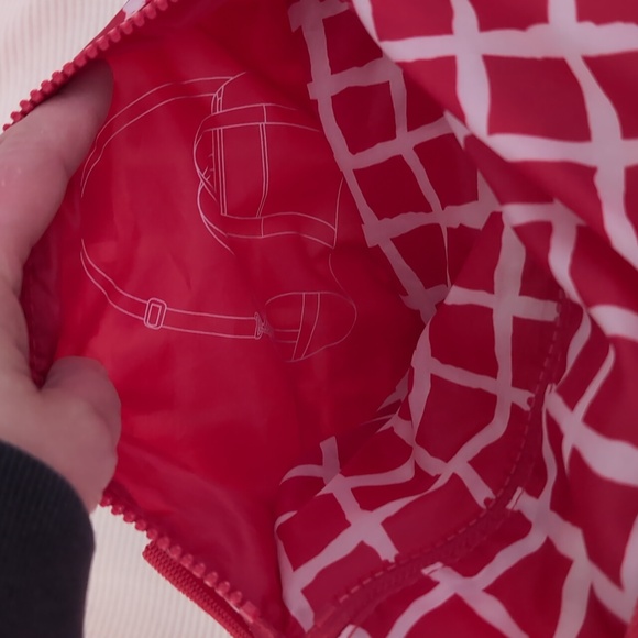 IKEA lightweight packable red and white grid pattern duffel bag - Picture 5 of 10